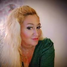 Leslie Ross updated her profile picture.