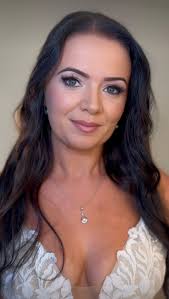 ✨💙Rachel💙✨ It was my absolute pleasure to get Beautiful Bride Rachel @ rachel.dunning & gorgeous daughter Chloe wedding ready at my favourite  local wedding venue @cromwelloldstevenage yesterday! What a truly stunning  couple of