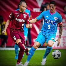 Fernando Torres And Iniesta Sagan Tosu Ninos