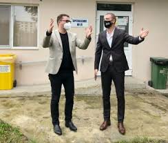 Stefan mandachi, avertisment privind efectele economice dezastruoase ale coronavirusului. È™tefan Mandachi AnunÈ›Äƒ CÄƒ RidicÄƒ Un Spital Modular La RÄƒdÄƒuÈ›i Europa Fm