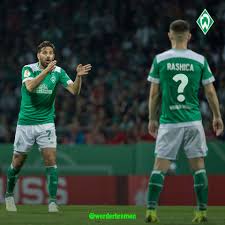 Latest on werder bremen midfielder maximilian eggestein including news, stats, videos, highlights and more on espn. Claudio Pizarro Und Milot Rashica Sv Werder Bremen Facebook