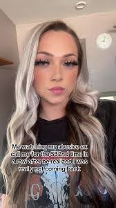 Dani Saunders's Instagram, Twitter & Facebook