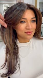 Hello, I'm Manuel Enrique. Stylist and makeup artist, colorist,  specializing in balayage highlights, hair extensions, hairstyles and makeup  for all occasions, and haircuts for men and women. I have over 12 years