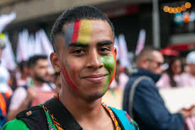 Movilización por las reformas del #Cambio Las reformas se aprueban en las  Calles #ReformaLaboralYa #ConsultaPopular #bogota