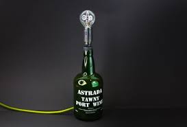 Wiit under mir liit wolchemeer. So Geht Das Lampe Aus Alten Flaschen Ganz Einfach Selber Machen