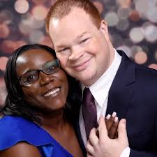 Am I an asshole for not helping to load and unload her things since I knew  there was definitely going to be no tip just a $3.29 minimum fare?