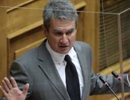 Σε ύβρεις κατά των ελλήνων και κατά των προηγούμενων πολιτικών ηγεσιών της νέας δημοκρατίας, αλλά και αρκετών υπουργών της νυν κυβέρνησης αναλωνόταν η νυν κυβερνητική εκπρόσωπος αριστοτελία πελώνη πριν ακόμα. Aristotelia Pelwnh Sta Parapolitika 90 1 Kakws Eginan Oi Parapolitika 90 1 Fm