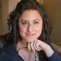 Amanda Lakey's Instagram, Twitter & Facebook