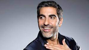 L Acteur Ary Abittan Devoile Par Erreur Les Seins De Sa Femme En Direct Ladepeche Fr
