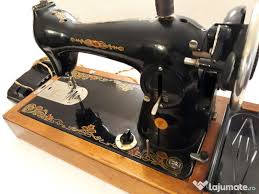 Iti prezentam gama de masini de cusut pe onlinemall.ro la preturi avantajoase. Masina De Cusut Ruseasca Electrica Adroe Tech