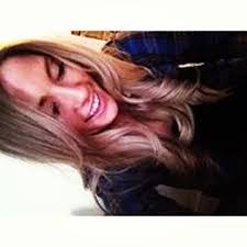 Meredith Knott's Instagram, Twitter & Facebook