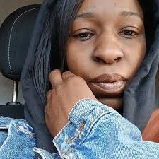 Amanda Shulman, a senior political science major from Greenwich, Conn.,  writes about food as artfully as she prepares it. Her "random dinner  parties" are a campus hit.