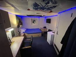 My Cabin on a ship for 6 months. : rMaleSurvivingSpace