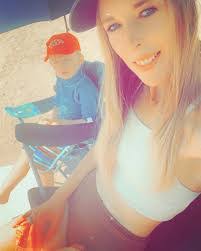 Jami Marie's Instagram, Twitter & Facebook