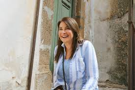 U oila davrasida iste'mol qilishda ham, bayramlarda dasturxonga tortishga ham juda qulay taom hisoblanadi. Lorraine Bracco Bought An Italian Villa But She Can T Escape The Sopranos The New Yorker