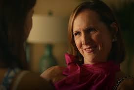 Armond (murray barlett) gives revenge a whole new scent in the finale of hbo's the white lotus. The White Lotus Recap Is Shane S Mother Kitty In The Coffin Tvline