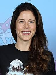 Emily Bett Rickards — Wikipédia