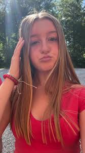 Bella Barnes (@bella_barnessss)