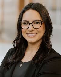 Brenda Braaten's Instagram, Twitter & Facebook