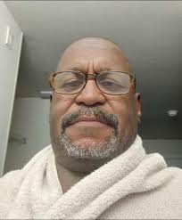 Cheers to the weekend!🥂🍾🎉🎄