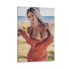 Amazon.com: JYTGHJYK Lily Ermak - Póster de arte sexy de Big Boobsgirl Hot  Model (2) pósteres de pintura en lienzo e impresiones de arte de pared para  sala de estar, dormitorio, decoración