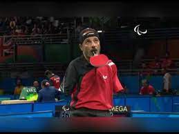 Até chegar no formato atual de disputa, com medalhas nas categorias individual e por equipes tanto no masculino quanto no feminino, o tênis de mesa passou por diversas. Ibrahim Hamadtou El Atleta Paralimpico Que Juega Tenis De Mesa Sin Las Manos Youtube