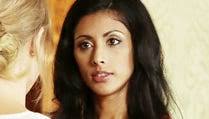Wornontv: Divya'S Green Wrap Maternity Top On Royal Pains | Reshma Shetty |  Clothes And Wardrobe From Tv