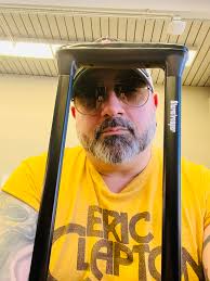 Nashville bound!! Best of all worlds and guitars!! 😎🎸🎶