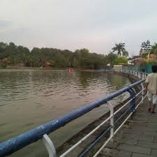 The beautifully landscaped shah alam lake gardens is the city's green lung with scenic lakes, a floating seafood restaurant sprawled over 43 hectares, the shah alam lake gardens, designed by renowned landscape architect fumiaki takano, was the first public park to open in selangor in 1985. Taman Tasik Shah Alam 93 Tips From 17029 Visitors