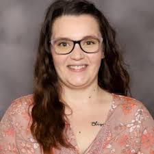 Anne Deal's Instagram, Twitter & Facebook