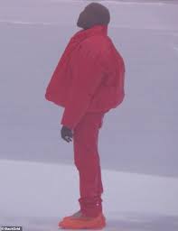 Aug 02, 2021 · the event, titled kanye west presents the donda album release, will take place at 9 p.m. Kanye West Divides Fans With Smashing Outfit At Donda Album Release Event Ali2day News Of America