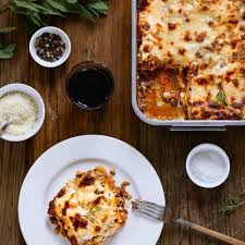Lasagnes A La Bolognaise Recette Et Video Un Dejeuner De Soleil Recette Lasagne Bolognaise Lasagnes Recette Bolognaise
