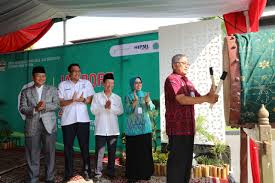 0 calificaciones0% encontró este documento útil (0 votos). Halal Jadi Gaya Hidup Pemerintah Provinsi Jawa Tengah