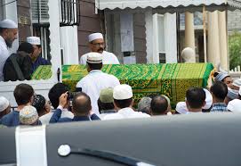 Queens imam and friend mourned by hundreds as crowd demands 'justice'