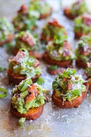 Roasted Sweet Potato Rounds With Guacamole And Bacon Roasted Sweet Potatoes Healthy Snacks Tapas Recipes