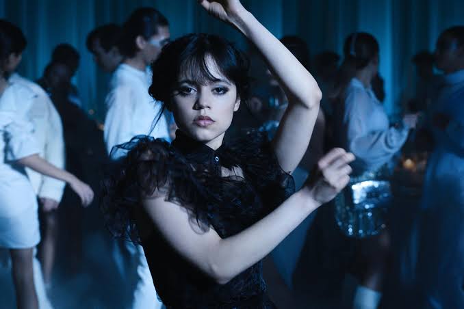 Jenna Ortega's goth vibe for 'Wednesday' takes off - Los Angeles Times