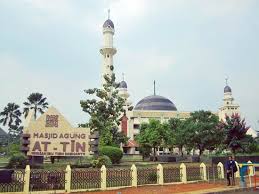 Di antara mereka yang dalam keadaan janabah adalah para wanita yang sedang dalam keadaan haidh. Akad Nikah Wedding Reception Review Of At Tin Mosque Jakarta Indonesia Tripadvisor