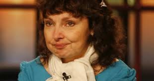 Micsoda átváltozás: Rá sem ismerni Szíj Melindára új klipjében