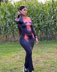 Angela Grajales - Free pics, galleries & more at Babepedia