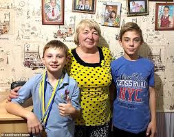 Слушать песни и музыку elton john (элтон джон) онлайн. Why Elton Can T Let Go Of The Son He Had To Leave Behind Sound Health And Lasting Wealth