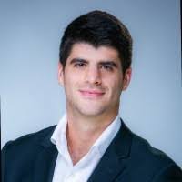 Nicolas Williamson's Instagram, Twitter & Facebook