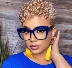 Lenora Johnson's Instagram, Twitter & Facebook