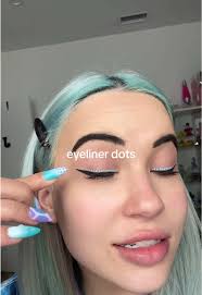 Creative Eyeliner Dots for Stunning Makeup Looks