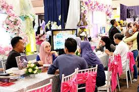 Page 1 (total 1 comments). Cari Dan Tempah Pakej Perkahwinan Lengkap Di Pameran Pengantin Mefa 2018