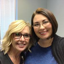 Who is the lady who connects people with doctors?