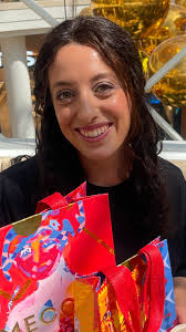 Beauty megastores can be overwhelming, and salespeople often try and push  unnecessary products to meet sales quotas. , Let me help you 🧚 ,  ✨Eliminate the stress of makeup and beauty shopping with Elle ...