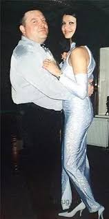 Под псевдонимом ирина круг выступает воробьева ирина владимировна. Vdova Mihaila Kruga Roskoshno Vyglyadit Na Svezhih Snimkah Ona Tak Zhe Krasiva Kak V Molodosti Lifestyle Seldon Novosti