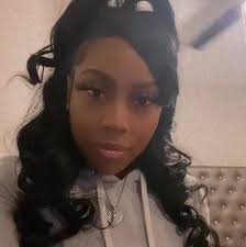 Want to know what Frosted Pink acrylic looks like? YN Distrubtor  @jazminmartinezdk got ya.