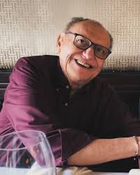 Algumas presenças tornam-se parte da história do Leite. Paulo Sergio Macedo  foi uma dessas. Começou a frequentar o restaurante ainda jovem, com o pai,  o Major Macedo. Cliente assíduo, muito querido por