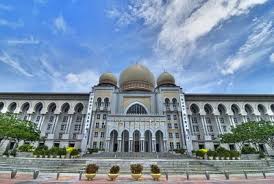 Keadaan semasa di luar kompleks mahkamah kuala lumpur tenang walaupun selepas mahkamah memutuskan datuk seri najib razak bersalah terhadap tujuh pertuduhan menyeleweng dana src international. Mahkamah Tinggi Jalan Duta Terbakar Sebenarnya My
